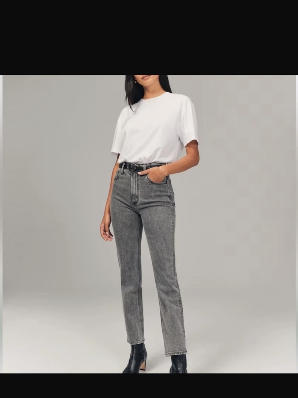Abercrombie & Fitch Ultra High Rise Ankle Straight Jean